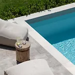 Villa Dafnes Village *