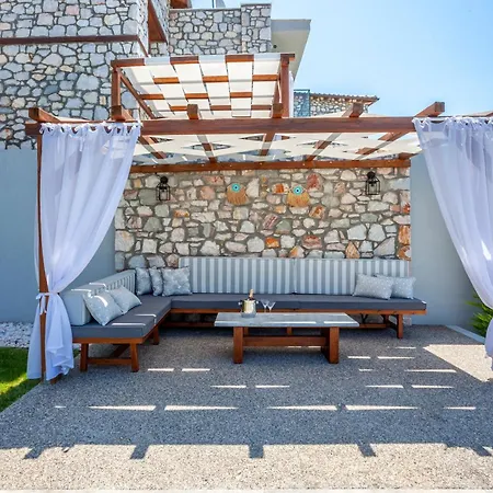 Villa Dafnes Village *