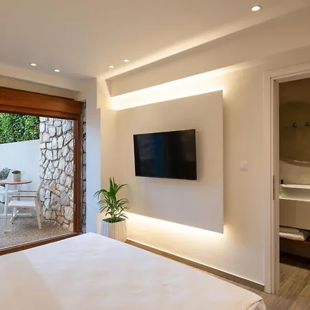 Dafnes Village Vila *