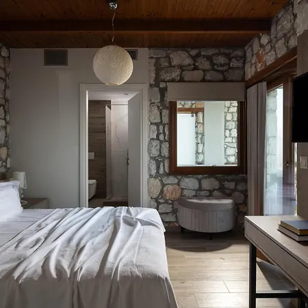 Dafnes Village Vila *