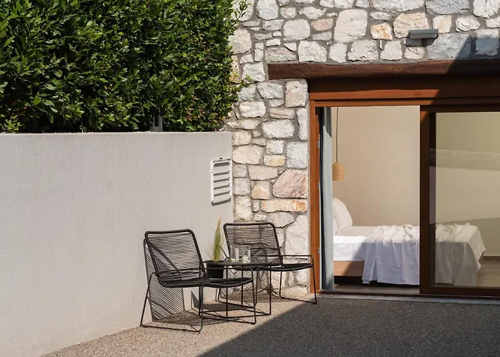 Dafnes Village 基拉奇尼